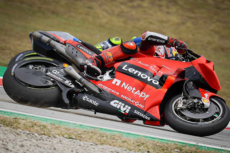 Jack Miller im Kampf gegen Joan Mir