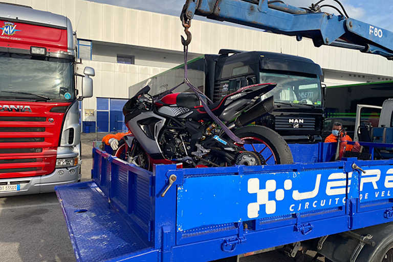 Niki Tuuli verbrannte die Kupplung