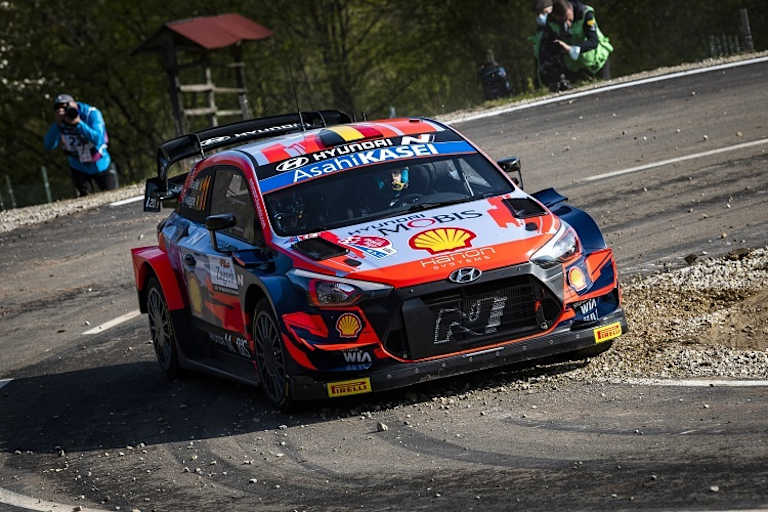 Thierry Neuville setzte auf falsche Reifen