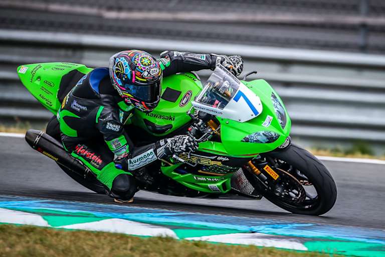 An der Basis der Kawasaki wird noch gearbeitet