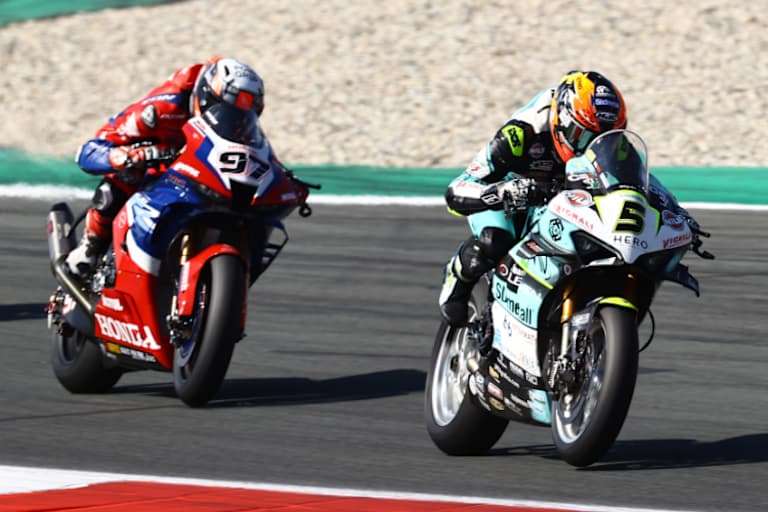 Tadelloser Einstand auf der Ducati V4R: Philipp Öttl