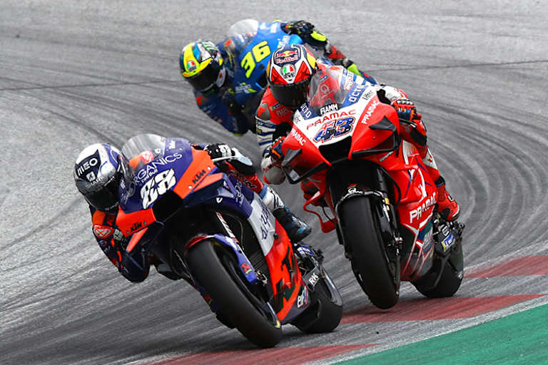 Miguel Oliveira vor Jack Miller und Joan Mir