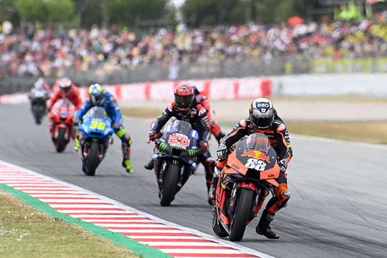 Viel Spannung: Oliveira (88) vor Quartararo, Miller (verdeckt) und Mir (36)