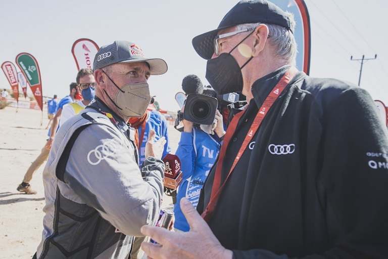 Stephane Peterhansel und Teamchef Sven Quandt