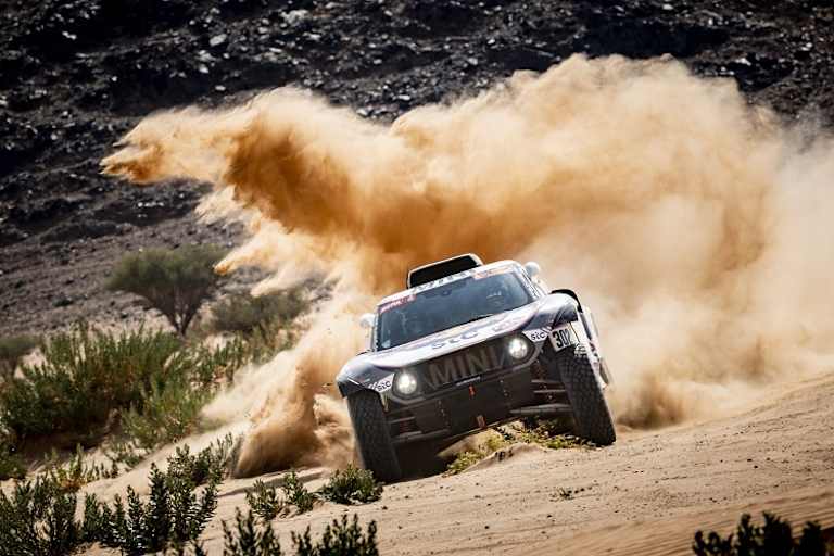 Stéphane Peterhansel ist wieder der Leader