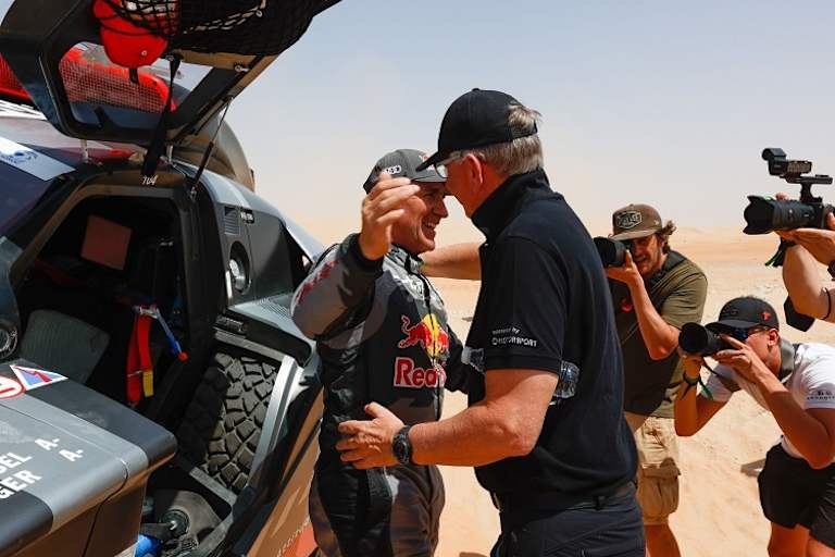 Stéphane Peterhansel und Teamchef Sven Quandt