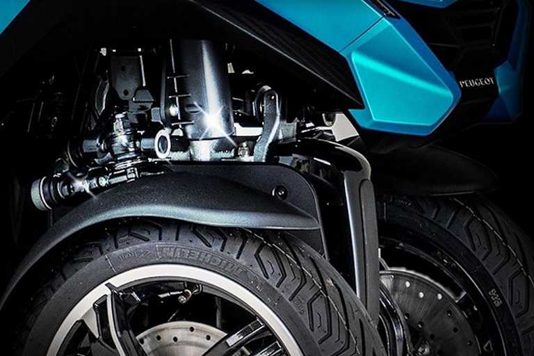 Gemäss zweier Gerichte verletzt der Neigemechanismus des Peugeot Metropolis die Piaggio-Patente