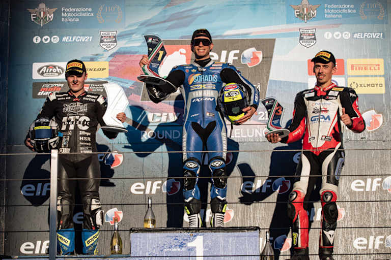 CIV-Podest mit Hobelsberger (li.)