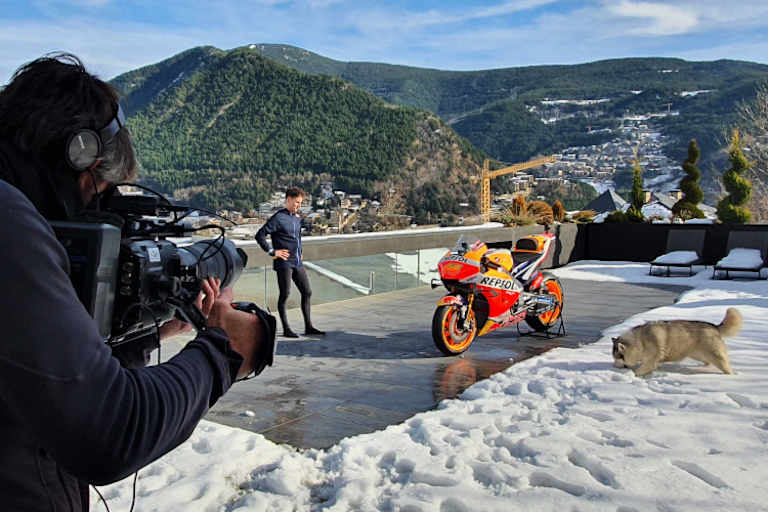 Honda zu Besuch bei Pol Espargaró: Die Überraschung ist geglückt