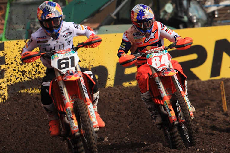 Jorge Prado (#61) und Jeffrey Herlings (#84)
