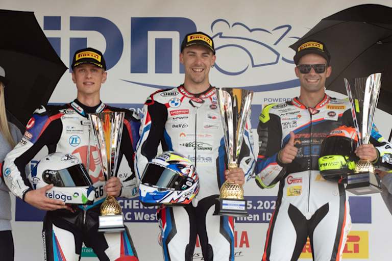 IDM SBK Lauf 2: Florian Alt, Markus Reiterberger, Vladimir Leonov (v.li.)
