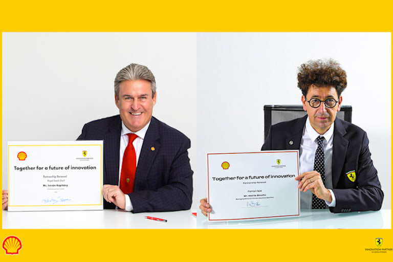 Shell-Vizepräsident István Kapitány und Ferrari-Teamchef Mattia Binotto 