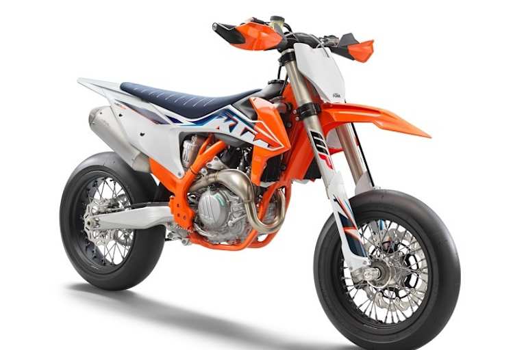 Die 450 SMR ist, gemäss der Firmenphilosophie von KTM, ready to race