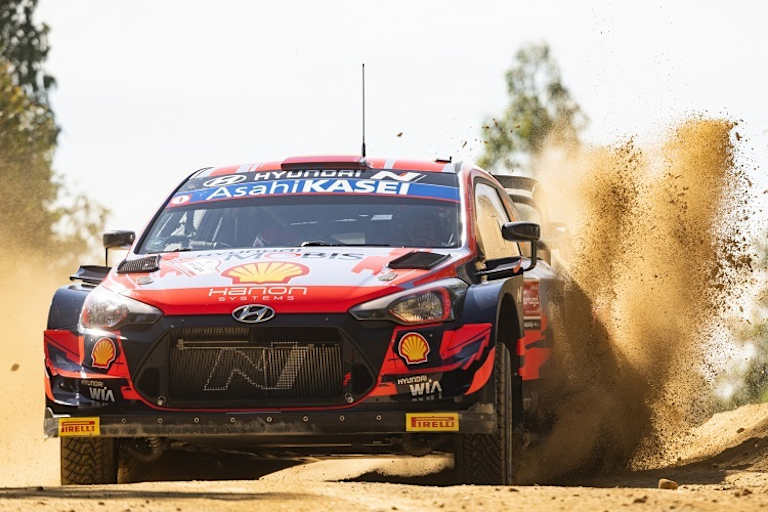 Dani Sordo auf dem Ehrenrang