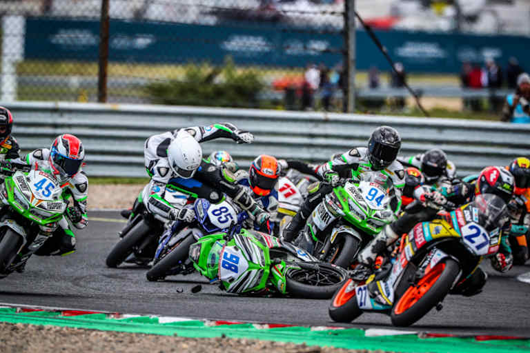 Dieser Highsider hätte für Micky Winkler noch böser enden können