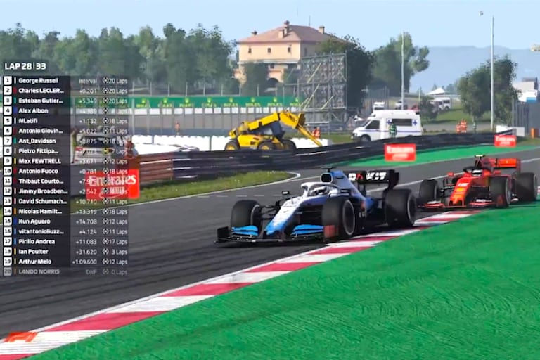 George Russell vor Charles Leclerc im virtuellen Grand Prix von Spanien