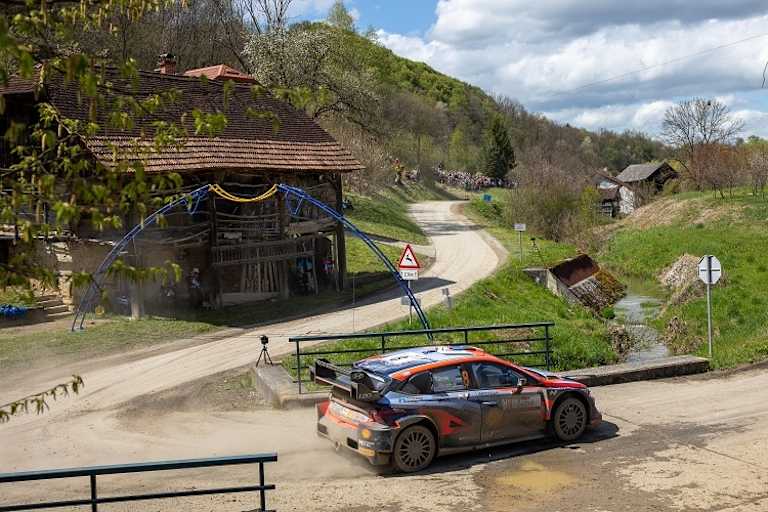   Ott Tänak auf der Power Stage