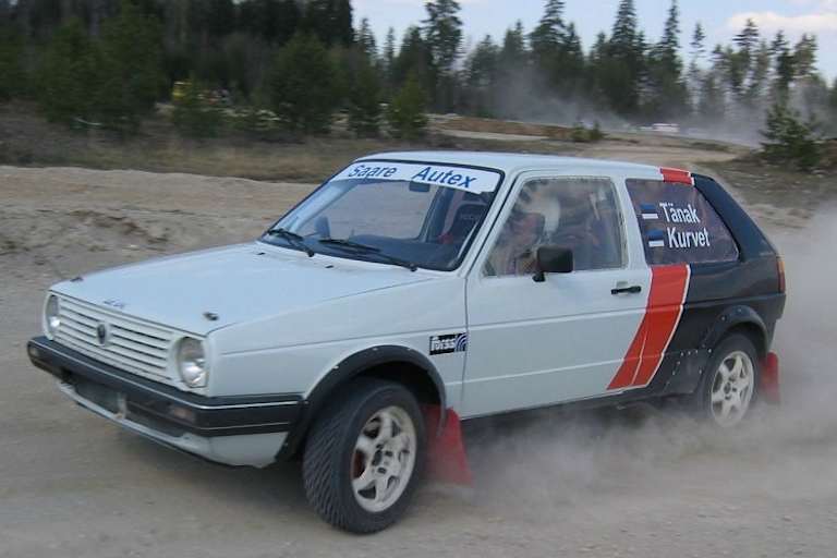 Ott Tänak mit Action im VW Golf