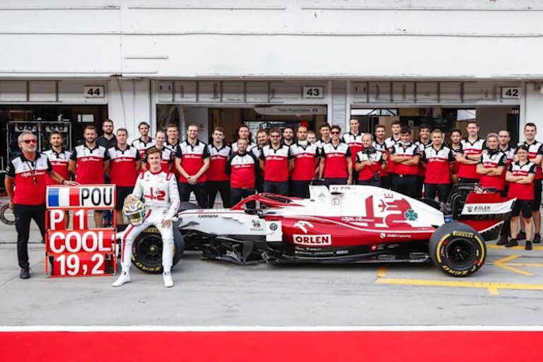 Die Alfa Romeo-Mannschaft nach dem Test