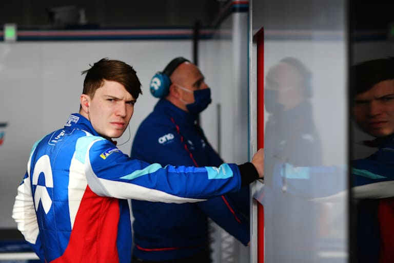 Dan Ticktum in Schwierigkeiten