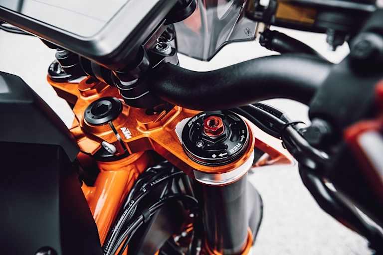 WP Apex Pro 7500 Cartridge: Geschlossene Dämpferkartuschen zum Einbau in die Seriengabel