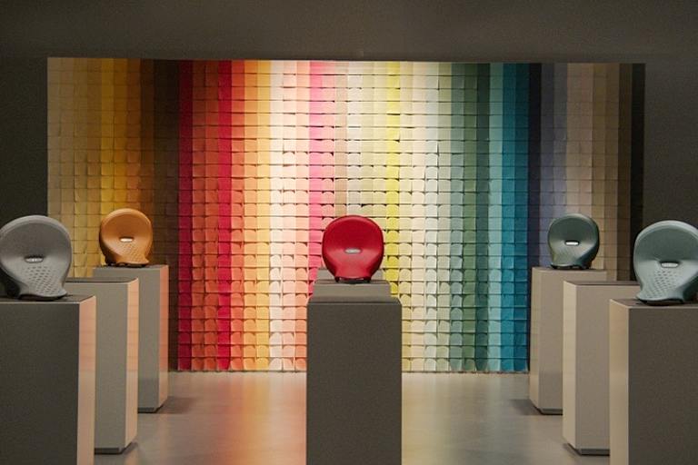 Sitzbank, Fahrzeugmappe und Schlüsselanhänger stehen in fünf Farben zur Wahl