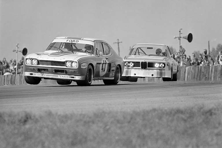 1973 bei der Tourist Trophy: Ford Capri RS2600 gegen BMW 3.0 CSL