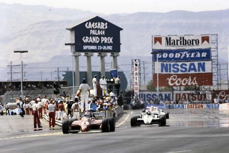 Mario Andretti (Ferrari) und Keke Rosberg (Williams) in Las Vegas 1982