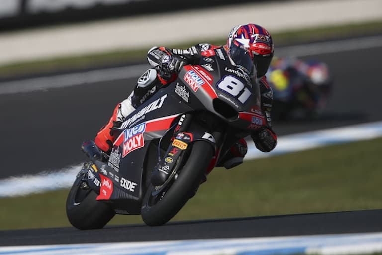 Intact-Pilot Senna Agius