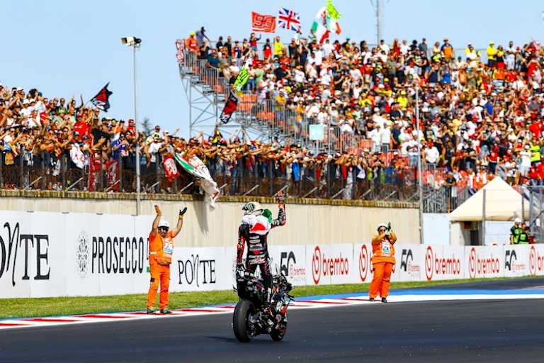 Marco Bezzecchi begeisterte die Fans in Misano mit der Aprilia RS-GP