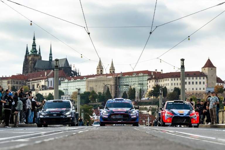Auftakt der Central European Rally mit einer Präsentation in Prag
