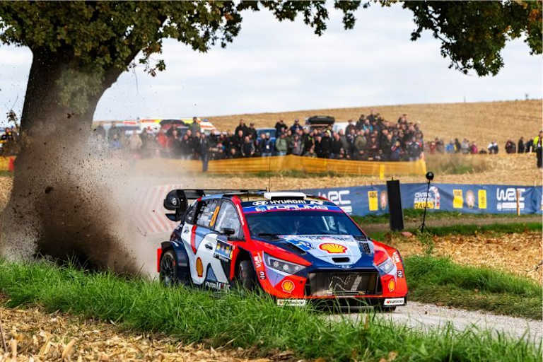 Vorjahressieger Ott Tänak (Hyundai) liegt auf Platz sieben
