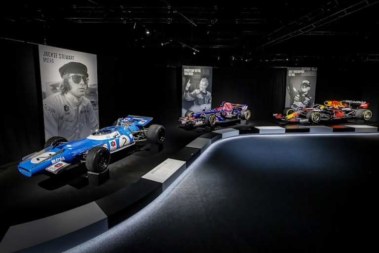 Original-F1-Boliden in der Ausstellung