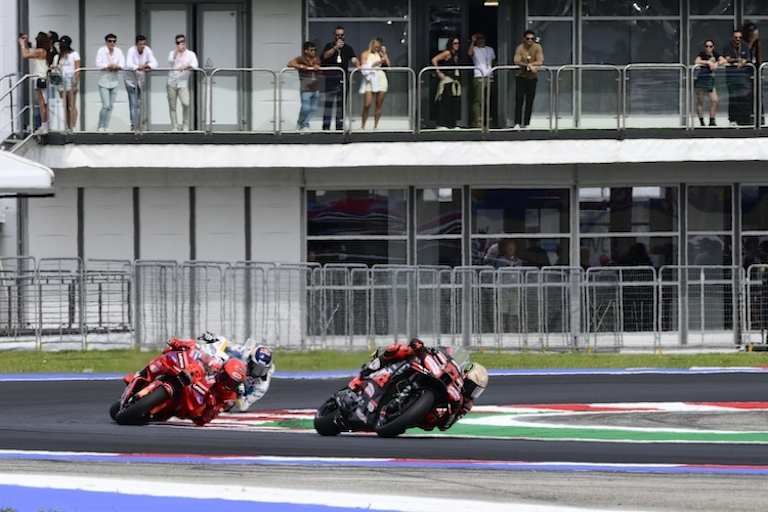 Elf Runden lag Aprilia-Ass Bezzecchi in Führung