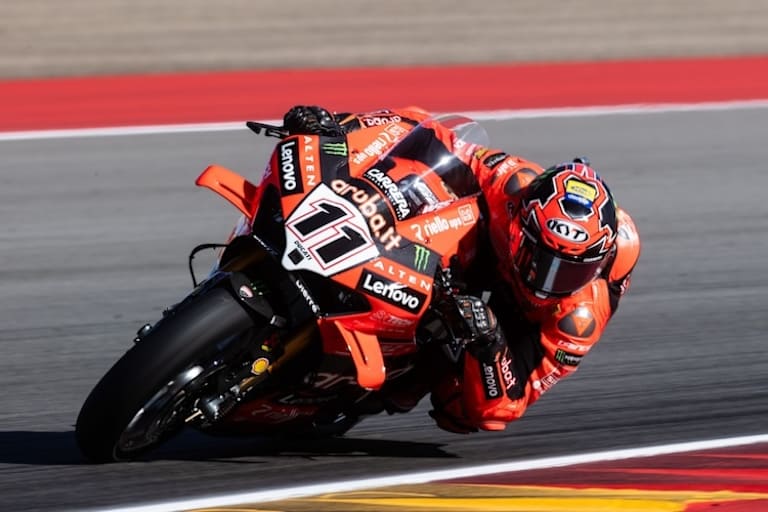 Im FP2 stellte Bulega die Bestzeit sicher