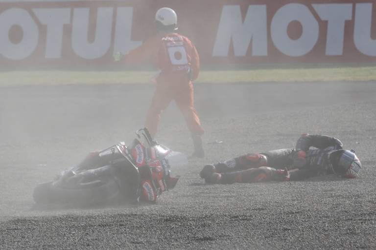 Glück im Unglück: Marco Bezzecchi kam mit Prellungen davon