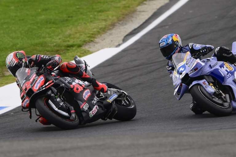 Bezzecchi überholt Alex Marquez und für Rang 3