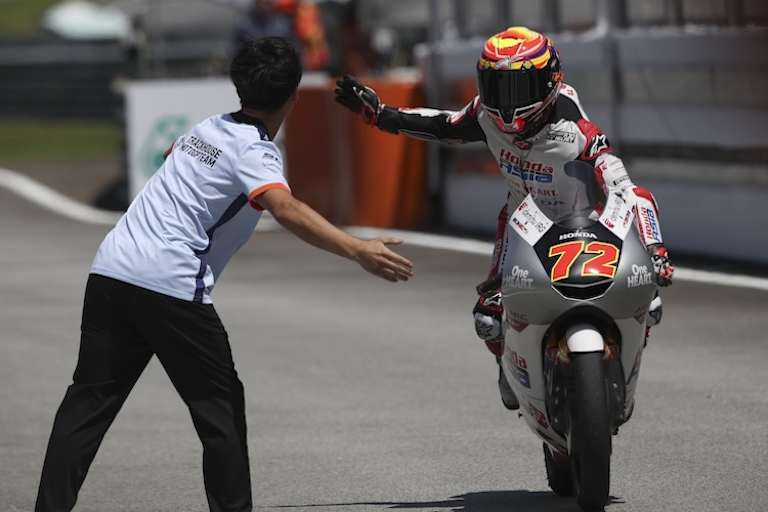 MotoGP-Pilot und Landsmann Ogura als erster Gratulant