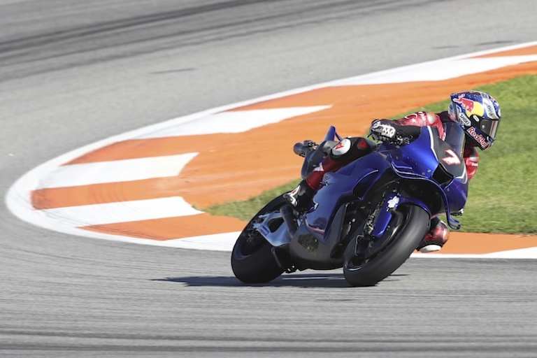 Toprak Razgatlioglu auf der V4-Yamaha