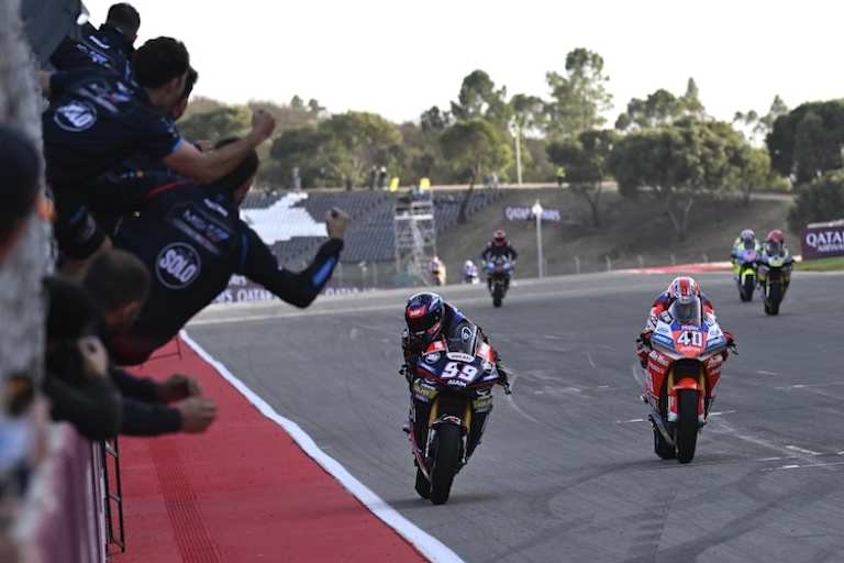 Oscar Gutierrez holte sich den letzten Laufsieg der MotoE vor Vize-Champ Casadei