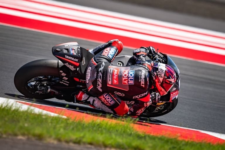 2025 fuhr Agius auf der Intact-GP-Kalex auch einen Sieg und zwei dritte Plätze heraus