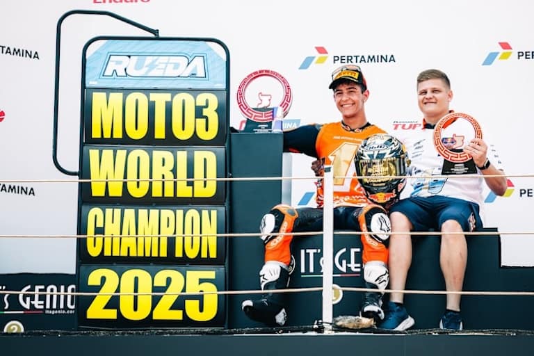In der kommenden Saison steigt er mit Ajo in die Moto2-WM auf