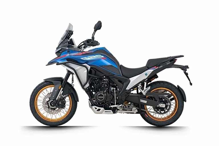 Anhand der offiziellen Bilder komplett ausgestattet: Kove 625X