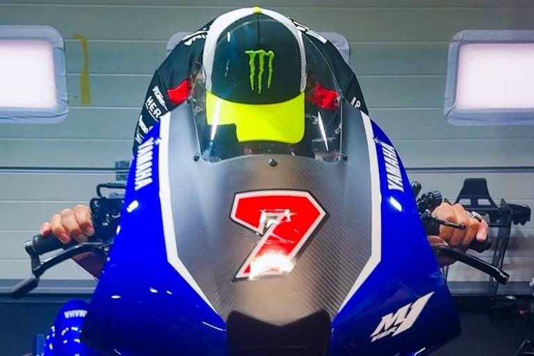 Pflchtübung: Rossi bei Topspeed-Test in der Box