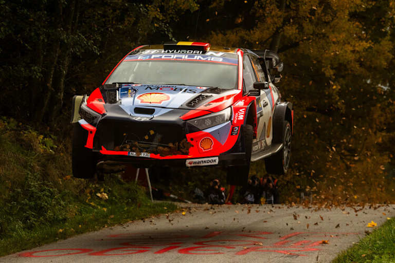 Nach WP-Bestzeit am Vorabend musste der amtierende Weltmeister Thierry Neuville die Mitteleuroparallye aufgeben