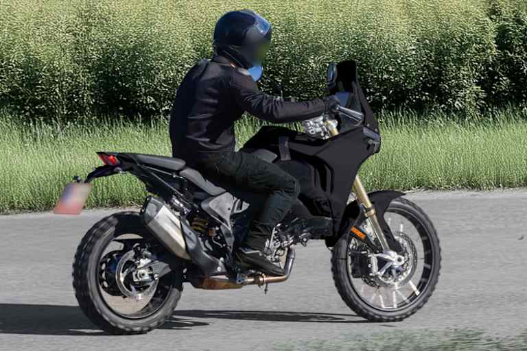 Frontverkleidung und Tank wirken im Vergleich zum aktuellen Modell deutlich schlanker