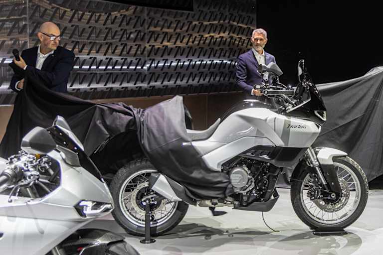 Sie soll Stückzahlen machen: Reise-Enduro Norton Atlas mit 585 ccm in zwei Zylindern