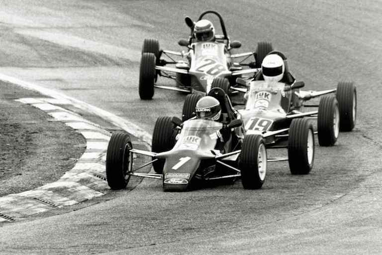 Ellen Lohr mit der #1 hält die Männer in Schach, hier in Hockenheim 1987