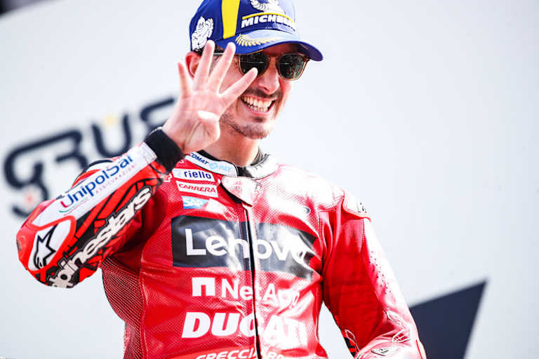Pecco Bagnaia nach seinem Sieg am Sonntag