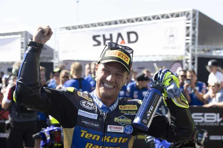 Dominique Aegerter stürmte souverän auf Pole